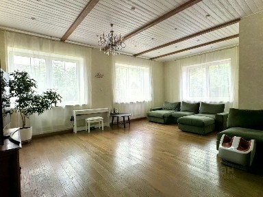 Продается 3-этажный дом, 433 м²