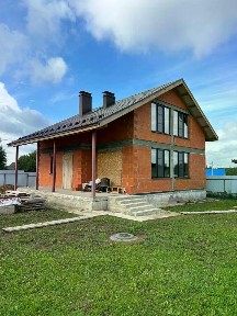 Продается 2-этажный дом, 190 м²