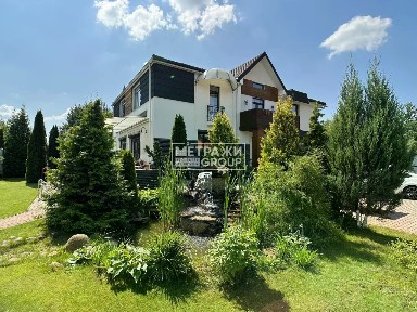 Продается 2-этажный дом, 301,5 м²
