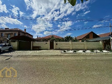 Продается 2-этажный дом, 200 м²
