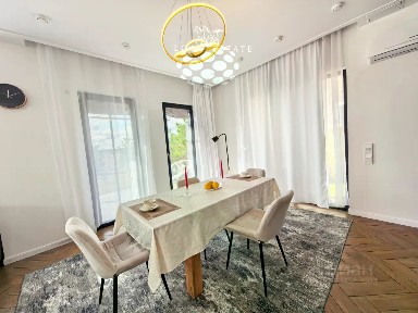 Сдается 2-этажный коттедж, 190 м²