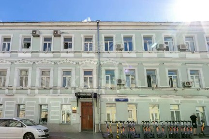 Продается здание, 875,8 м²