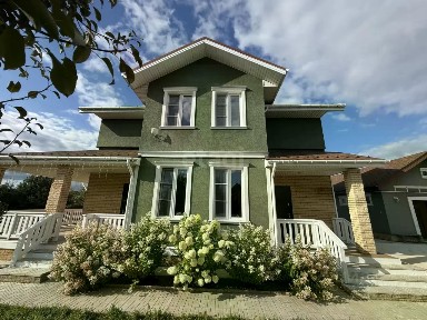 Сдается 2-этажный дом, 161 м²