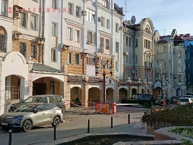 Продается 4-комн. квартира, 140 м²