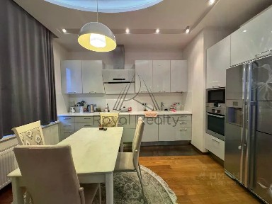 Сдается 3-комн. квартира, 135 м²