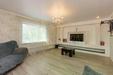 Продается 2-этажный дом, 196 м²