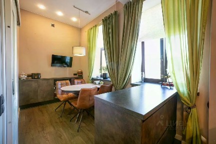 Продается 2-комн. квартира, 71 м²