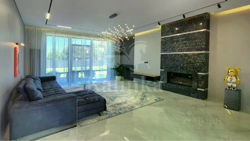 Продается 2-этажный дом, 520 м²
