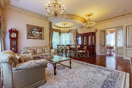 Продается 2-этажный дом, 1 500 м²