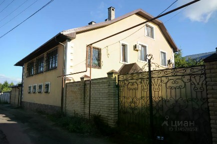 Продается 4-этажный дом, 425,6 м²