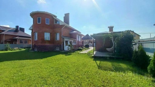 Продается 3-этажный дом, 223 м²