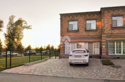 Продается 2-этажный таунхаус, 116,8 м²