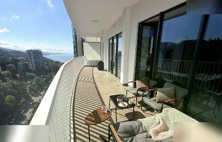 Сдаются 3-комн. апартаменты, 103 м²