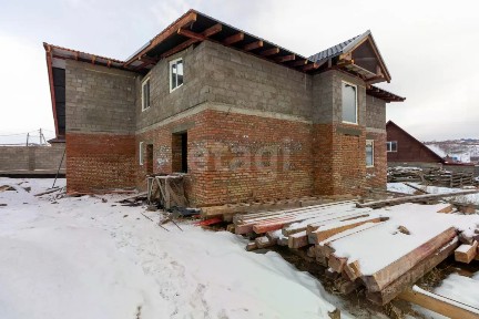 Продается 2-этажный дом, 297,8 м²