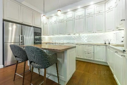 Сдается 5-комн. квартира, 174 м²