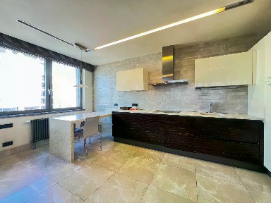 Сдается 4-комн. квартира, 180 м²