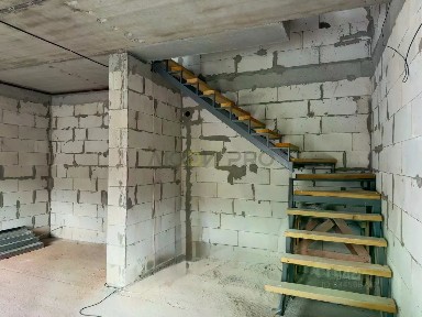 Продается 2-комн. квартира, 55 м²