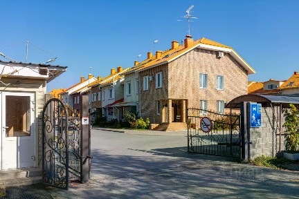 Продается 3-этажный таунхаус, 191,9 м²