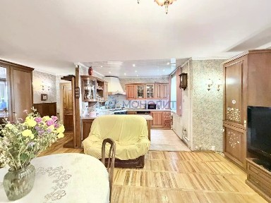 Продается 5-комн. квартира, 120,5 м²