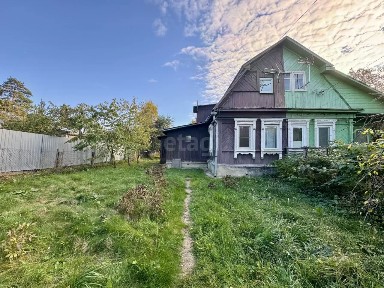 Продается 50% часть дома, 108 м²