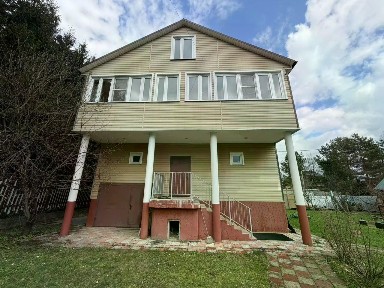 Продается 2-этажный дом, 180 м²