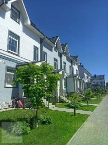 Продается 3-этажный таунхаус, 132 м²