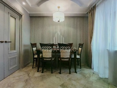 Продается 3-комн. квартира, 104 м²