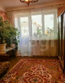Продается 4-комн. квартира, 61,4 м²