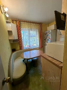 Продается 4-комн. квартира, 69 м²
