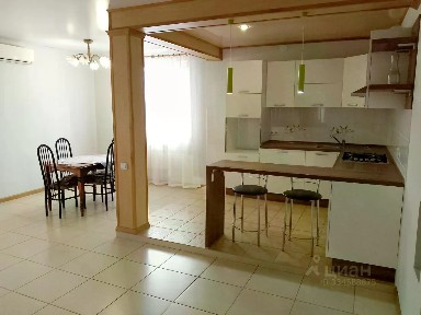 Сдается 2-этажный дом, 105 м²