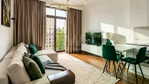 Продается 1-комн. квартира, 42 м²