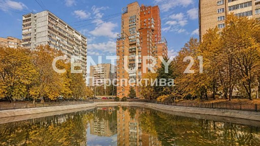 Продается 3-комн. квартира, 196,1 м²