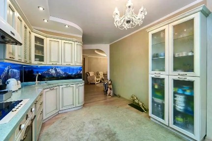 Продается 3-комн. квартира, 119 м²