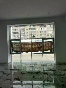 Продается торговая площадь, 610 м²