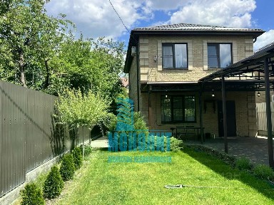Продается 2-этажный дом, 120 м²