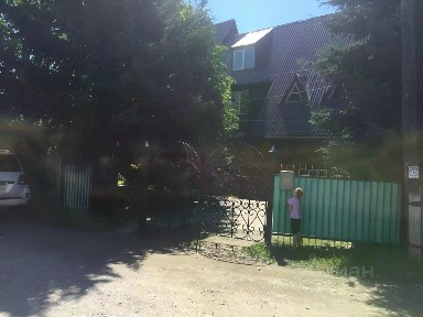 Сдается 3-этажный коттедж, 420 м²
