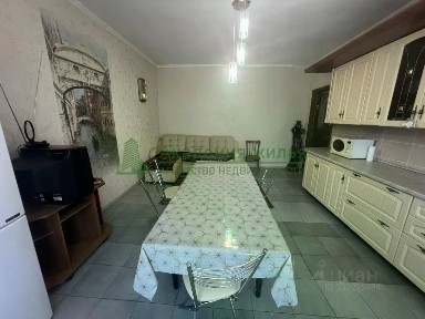 Сдается 2-этажный коттедж, 360 м²