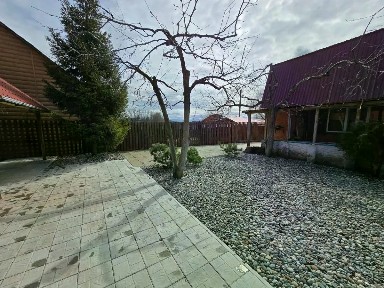 Сдается 2-этажный дом, 100 м²