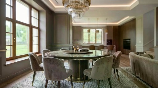 Сдается 3-этажный дом, 238 м²