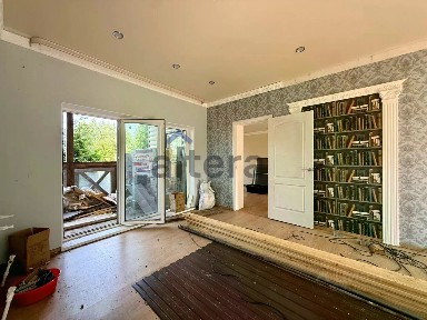 Сдается 2-этажный дом, 240 м²