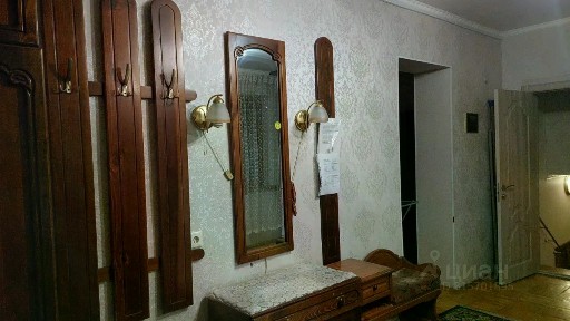 Сдается 2-этажный дом, 230 м²
