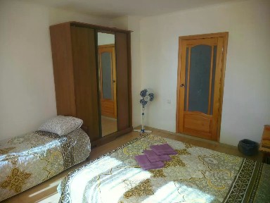 Сдается 3-этажный коттедж, 200 м²