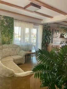 Сдается 2-этажный дом, 144 м²