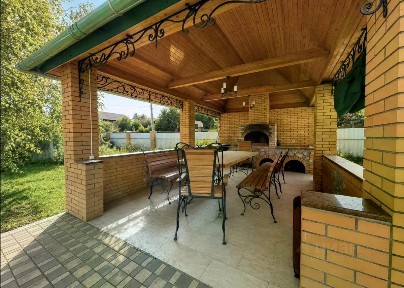 Сдается 2-этажный дом, 250 м²