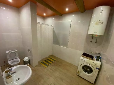 Сдается 2-этажный дом, 100 м²