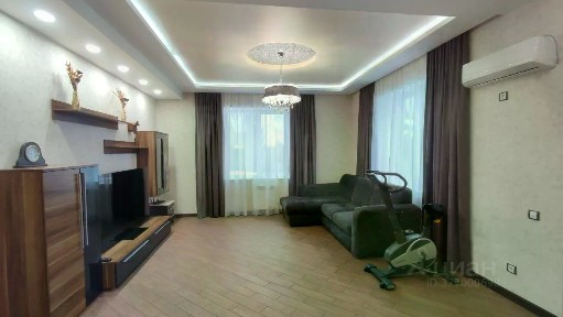 Сдается 2-этажный коттедж, 258 м²