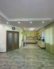 Сдается 2-этажный коттедж, 300 м²