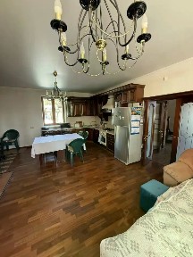 Сдается 2-этажный коттедж, 260 м²