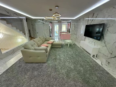 Сдается 3-этажный таунхаус, 216 м²