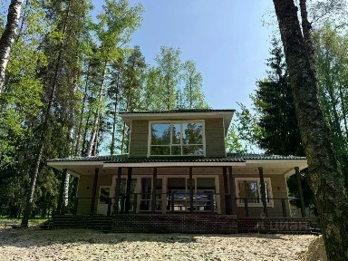 Сдается 2-этажный дом, 250 м²